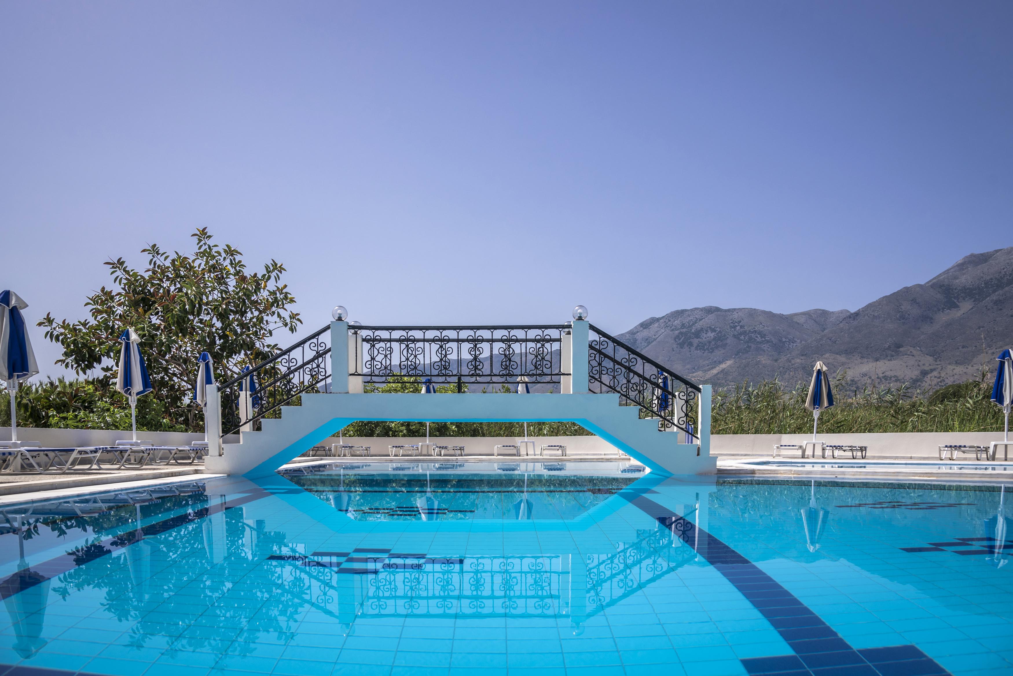 Vantaris Garden Paralia Kourna Exterior foto